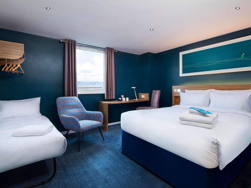 Travelodge London Central Bank Номер фото